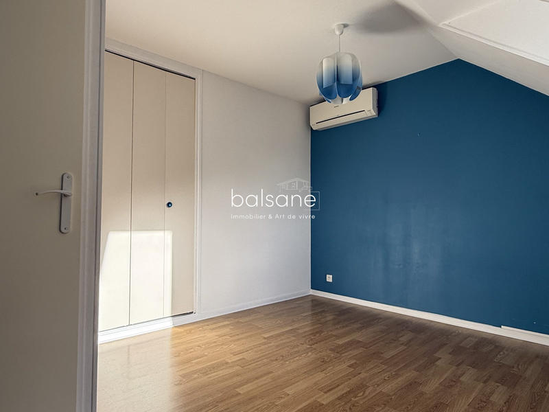 Maison - 96 m² - 6 pièces