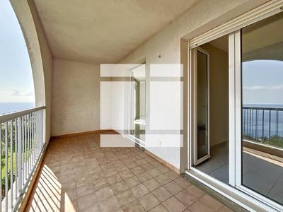 Appartement - 94 m² - 4 pièces