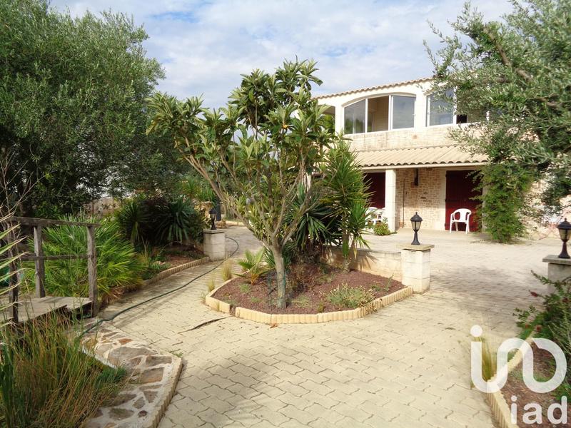 Maison - 220 m² - 6 pièces