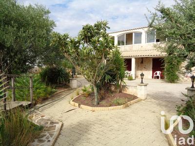 Maison - 220 m² - 6 pièces