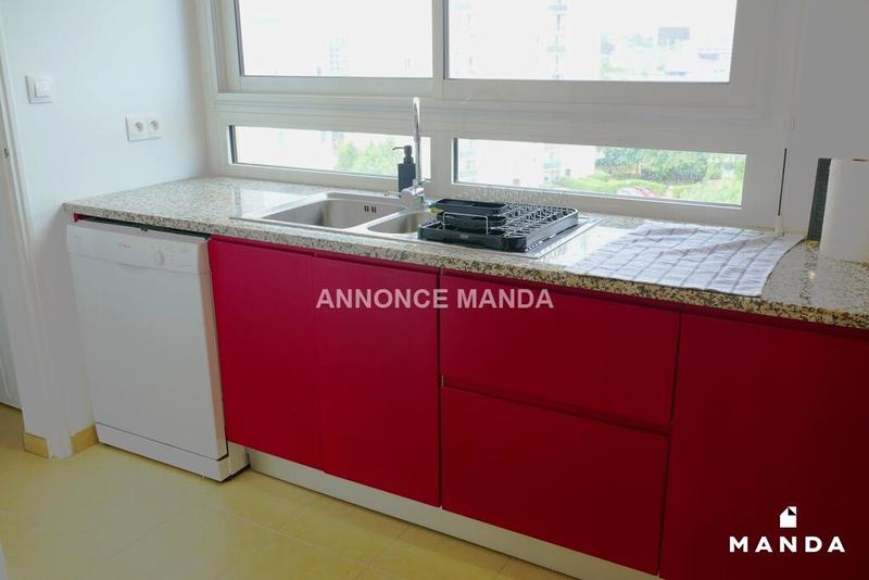 Chambre - 11 m² - 4 pièces