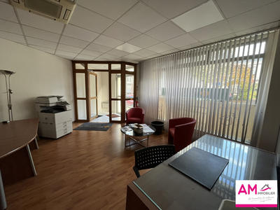 Bureau - 74 m² - 3 pièces