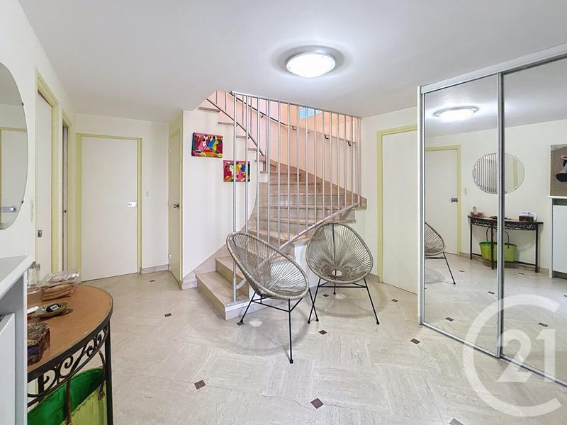 Maison - 190 m² - 7 pièces