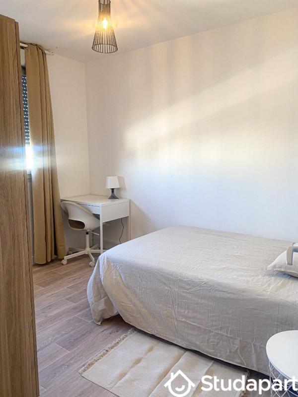 Chambre - 10 m² - 1 pièce