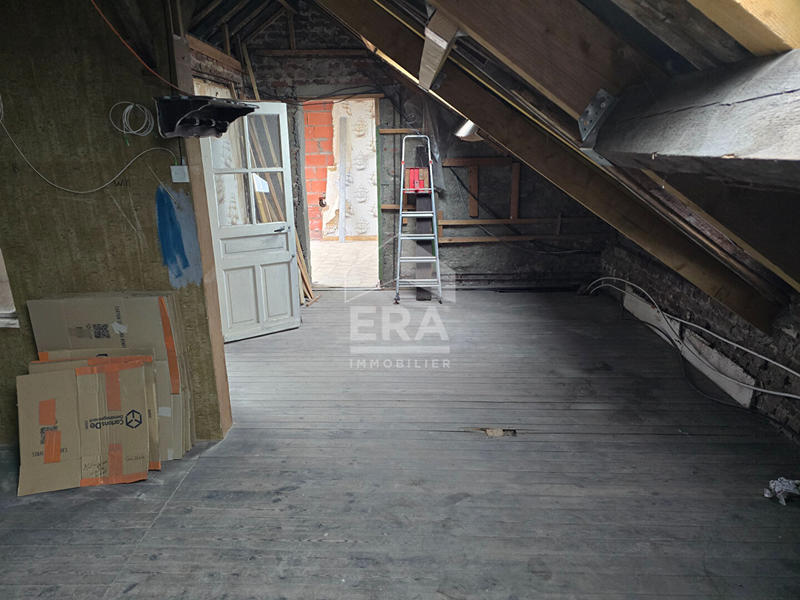 Maison - 235 m² - 9 pièces