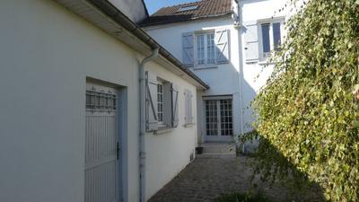 Maison - 96 m² - 5 pièces