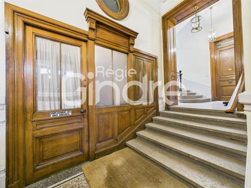 Appartement - 189 m² - 6 pièces