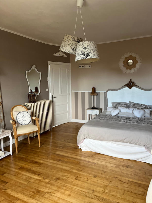 Maison - 243 m² - 7 pièces