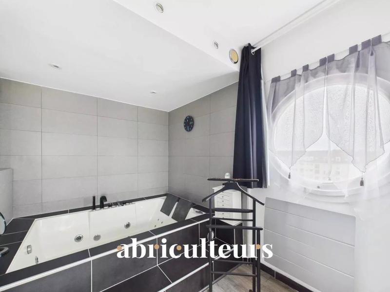 Duplex - 162 m² - 6 pièces