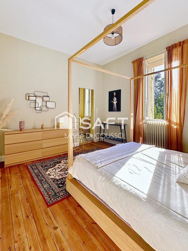 Maison de maîtres - 372 m² - 8 pièces