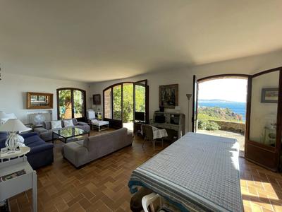 Villa - 220 m² - 8 pièces