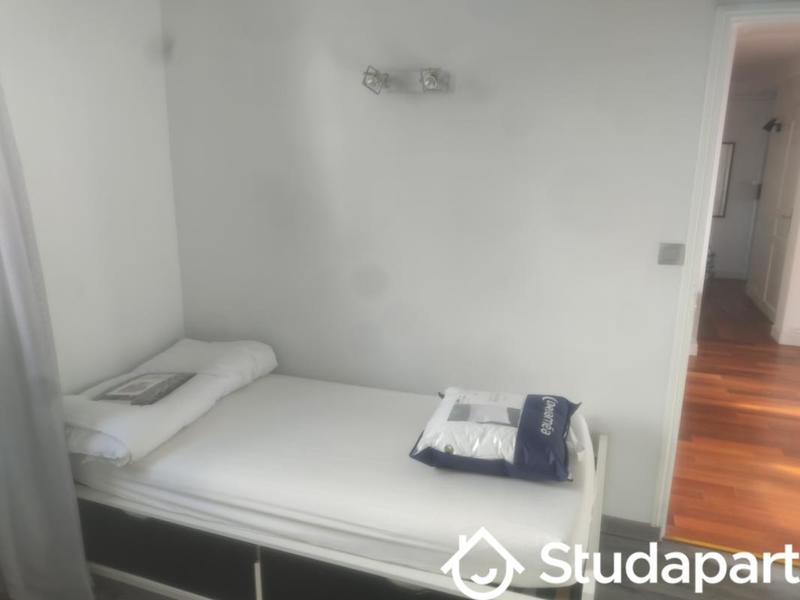 Chambre - 10 m² - 1 pièce