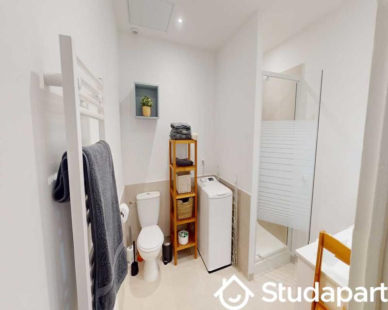 Chambre - 90 m² - 1 pièce