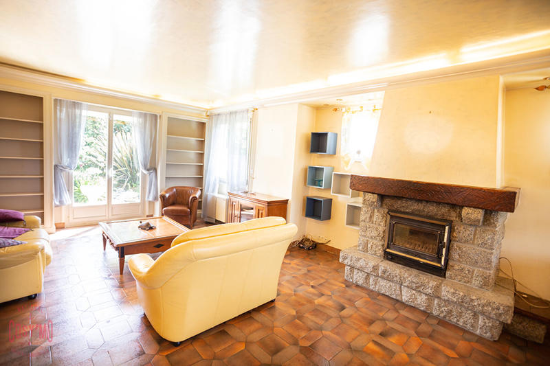 Maison - 190 m² - 8 pièces