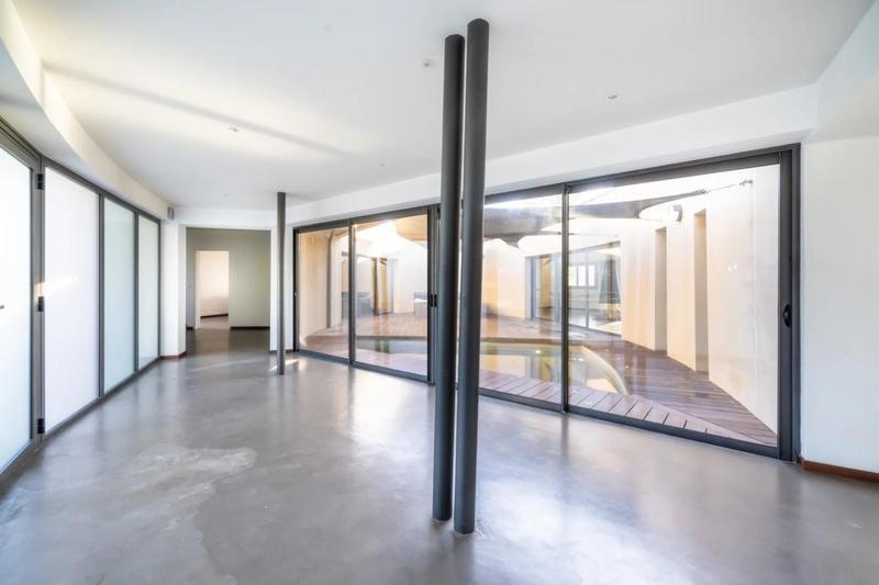 Maison d'architecte - 440 m² - 9 pièces