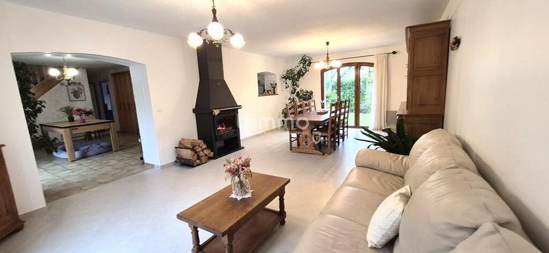 Maison - 162 m² - 6 pièces