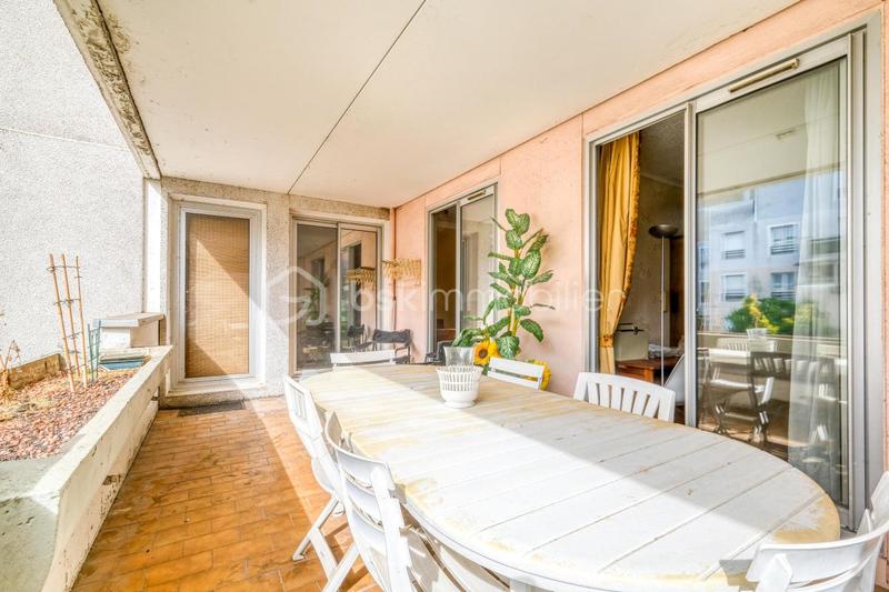 Appartement - 99 m² - 4 pièces