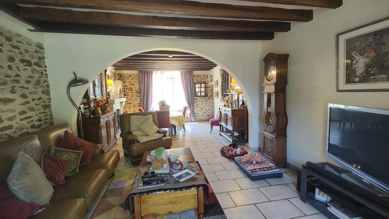 Maison - 167 m² - 6 pièces