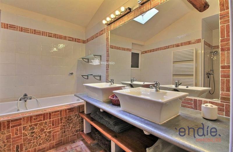 Maison - 350 m² - 14 pièces