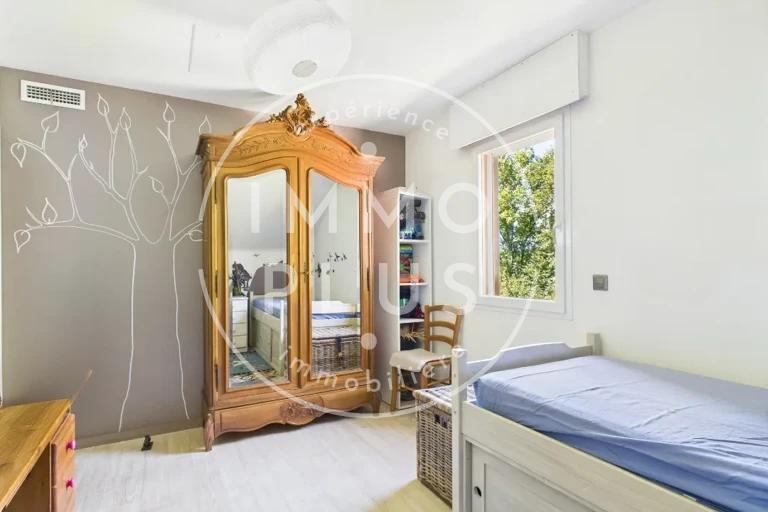 Maison - 177 m² - 6 pièces