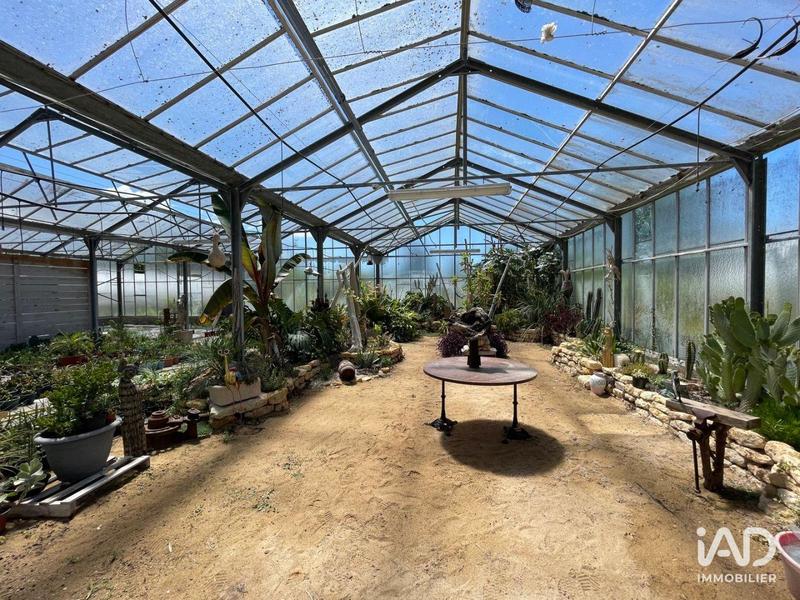 Local commercial - 30 000 m²