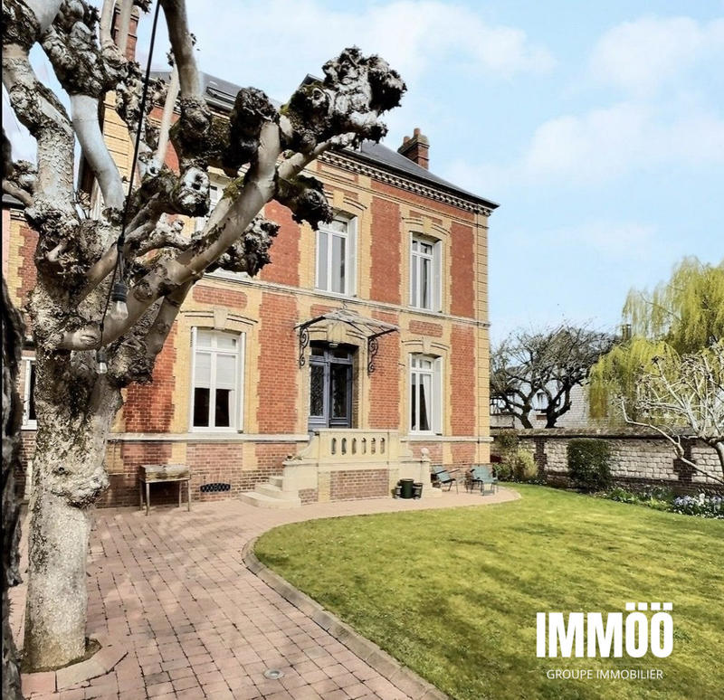 Maison - 188 m² - 9 pièces