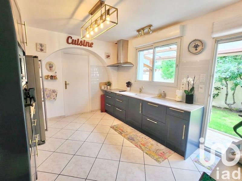 Maison - 177 m² - 6 pièces