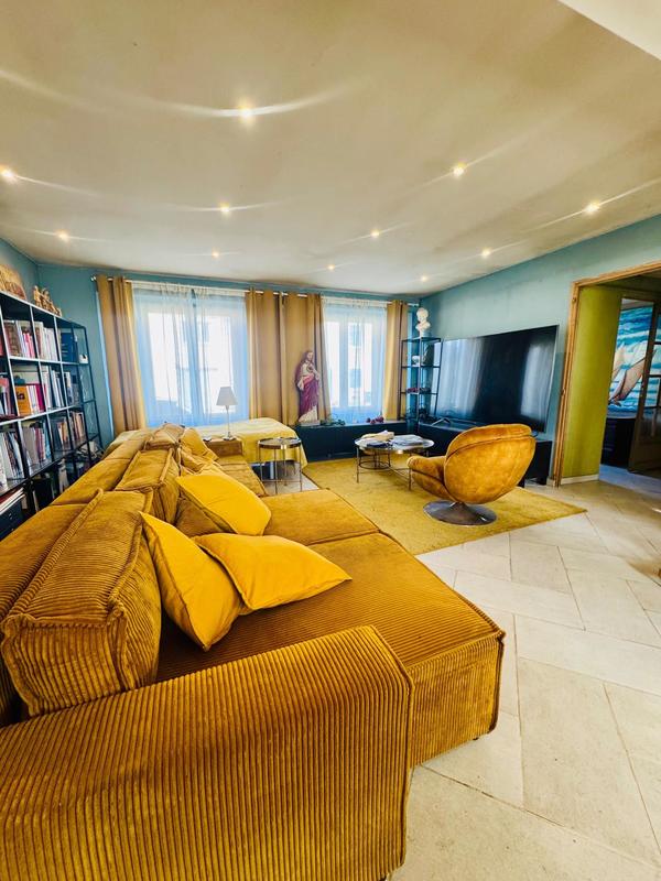 Maison - 105 m² - 5 pièces