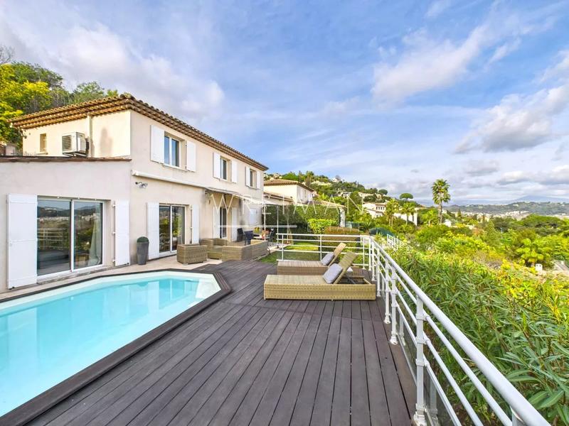 Villa - 130 m² - 6 pièces