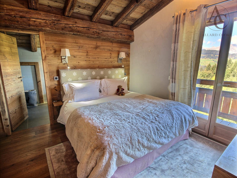 Châlet - 380 m² - 8 pièces