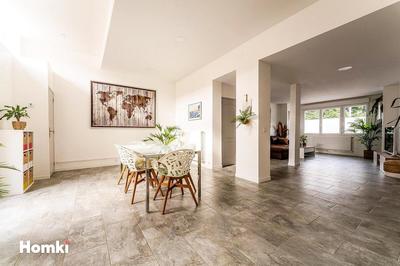 Maison - 160 m² - 7 pièces