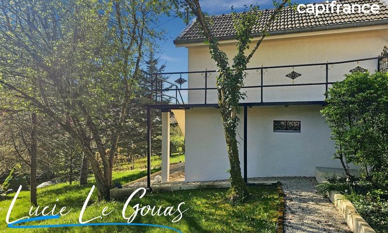 Demeure - 181 m² - 8 pièces