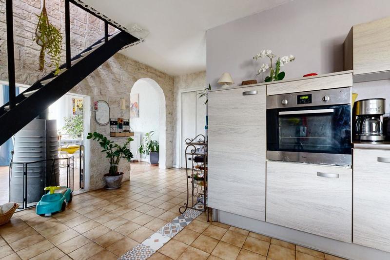 Maison - 180 m² - 5 pièces