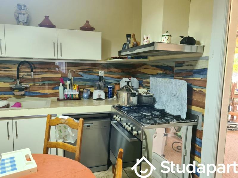 Chambre - 13 m² - 1 pièce