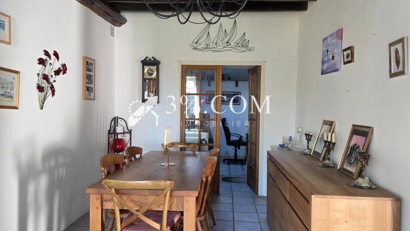 Maison en pierre - 202 m² - 9 pièces