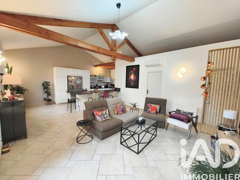 Maison - 211 m² - 6 pièces