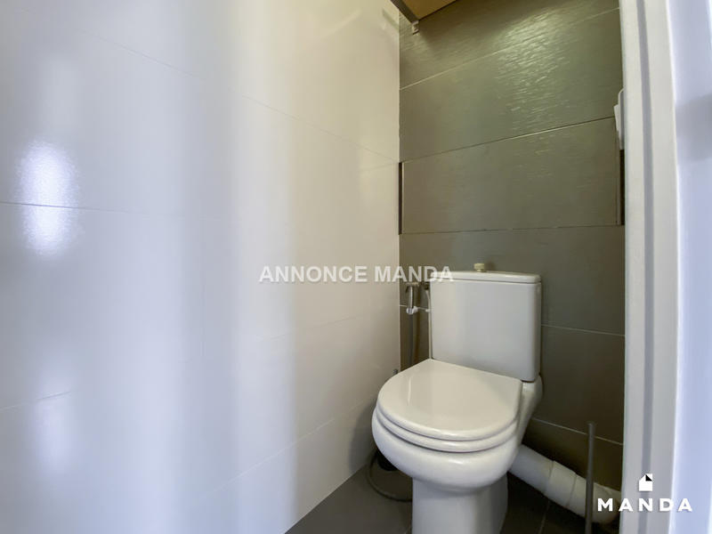 Chambre - 10 m² - 6 pièces