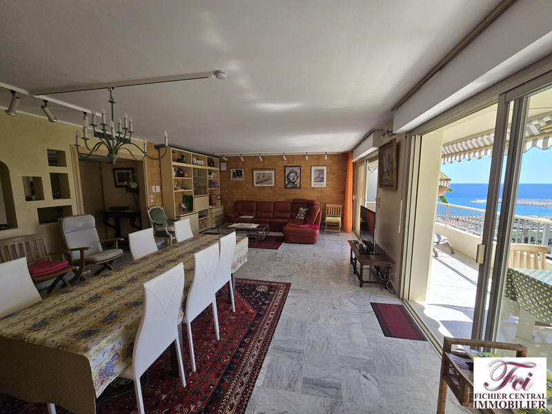 Appartement - 99 m² - 4 pièces