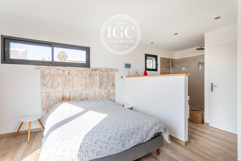 Maison - 180 m² - 5 pièces