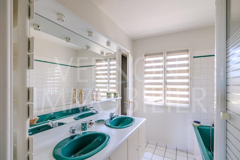 Maison - 143 m² - 4 pièces