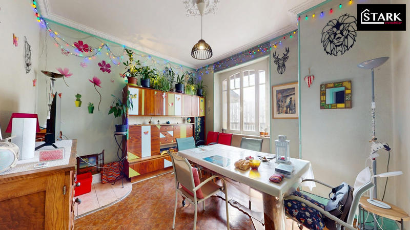 Maison - 90 m² - 5 pièces