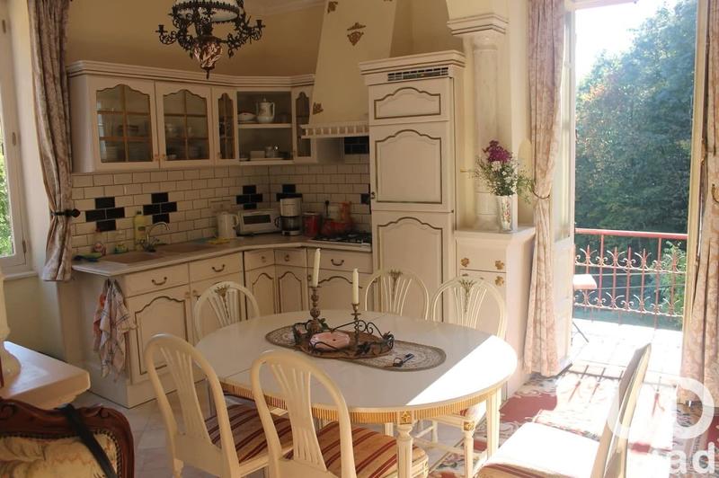 Maison de campagne - 210 m² - 10 pièces