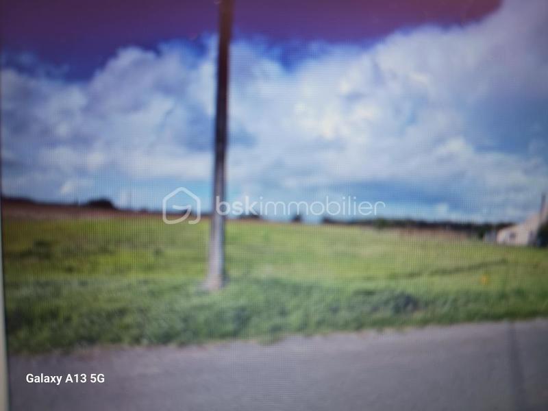 Terrain constructible - 1 026 m²