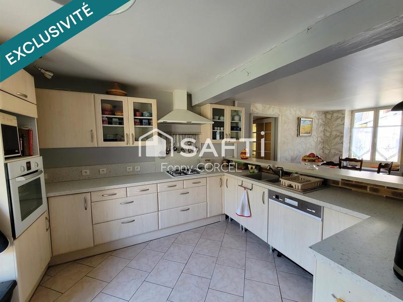 Maison - 165 m² - 8 pièces