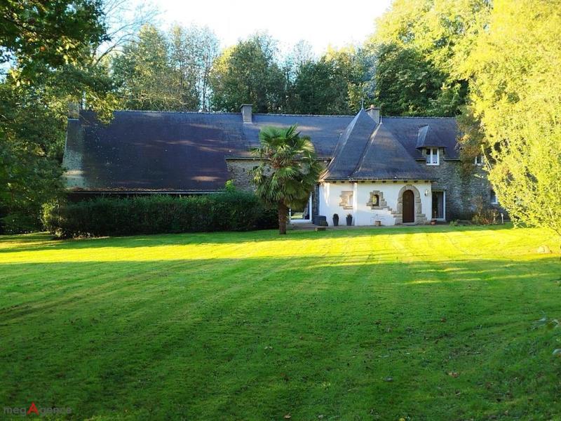 Maison - 200 m² - 6 pièces