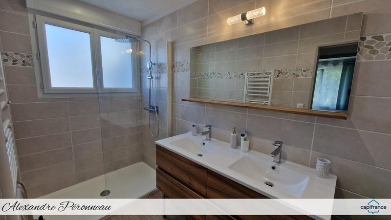 Maison - 175 m² - 8 pièces