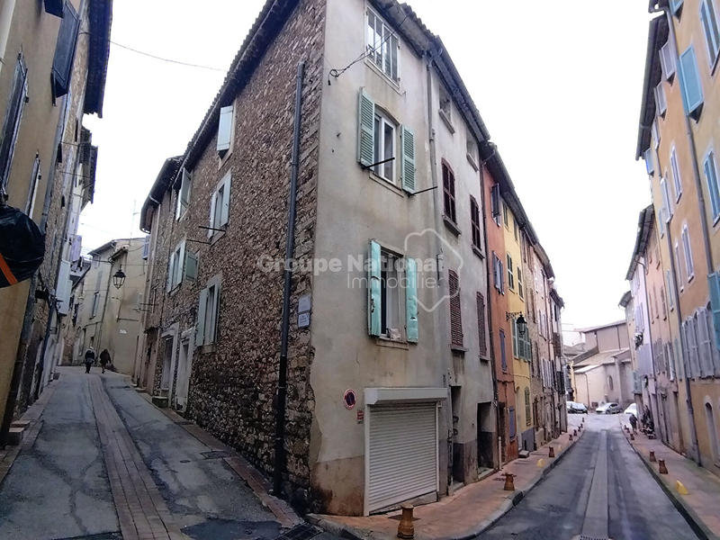 Maison - 81 m² - 5 pièces