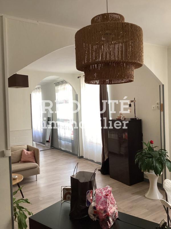 Immeuble - 6 pièces