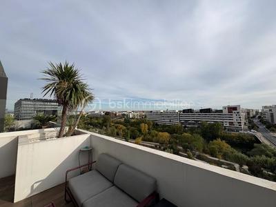 Appartement - 111 m² - 4 pièces