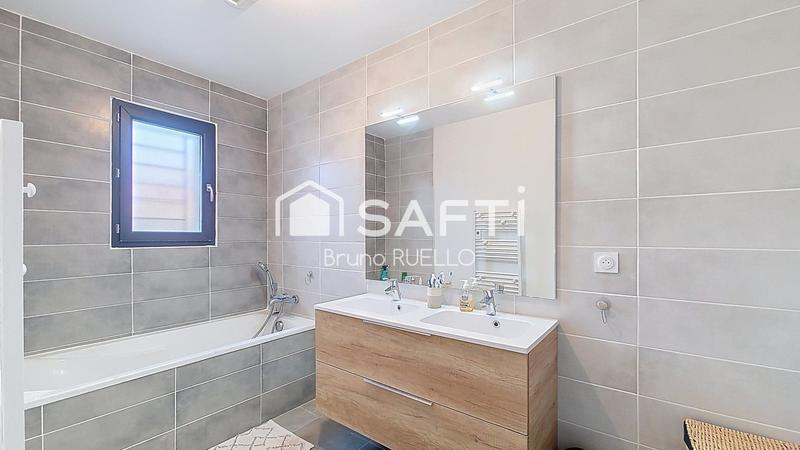 Maison - 86 m² - 4 pièces